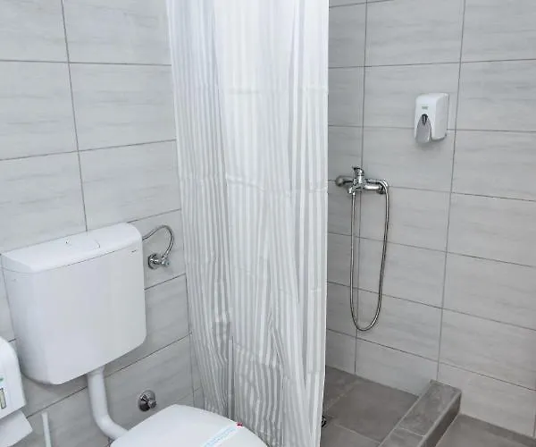 Derdan Garden 公寓 *